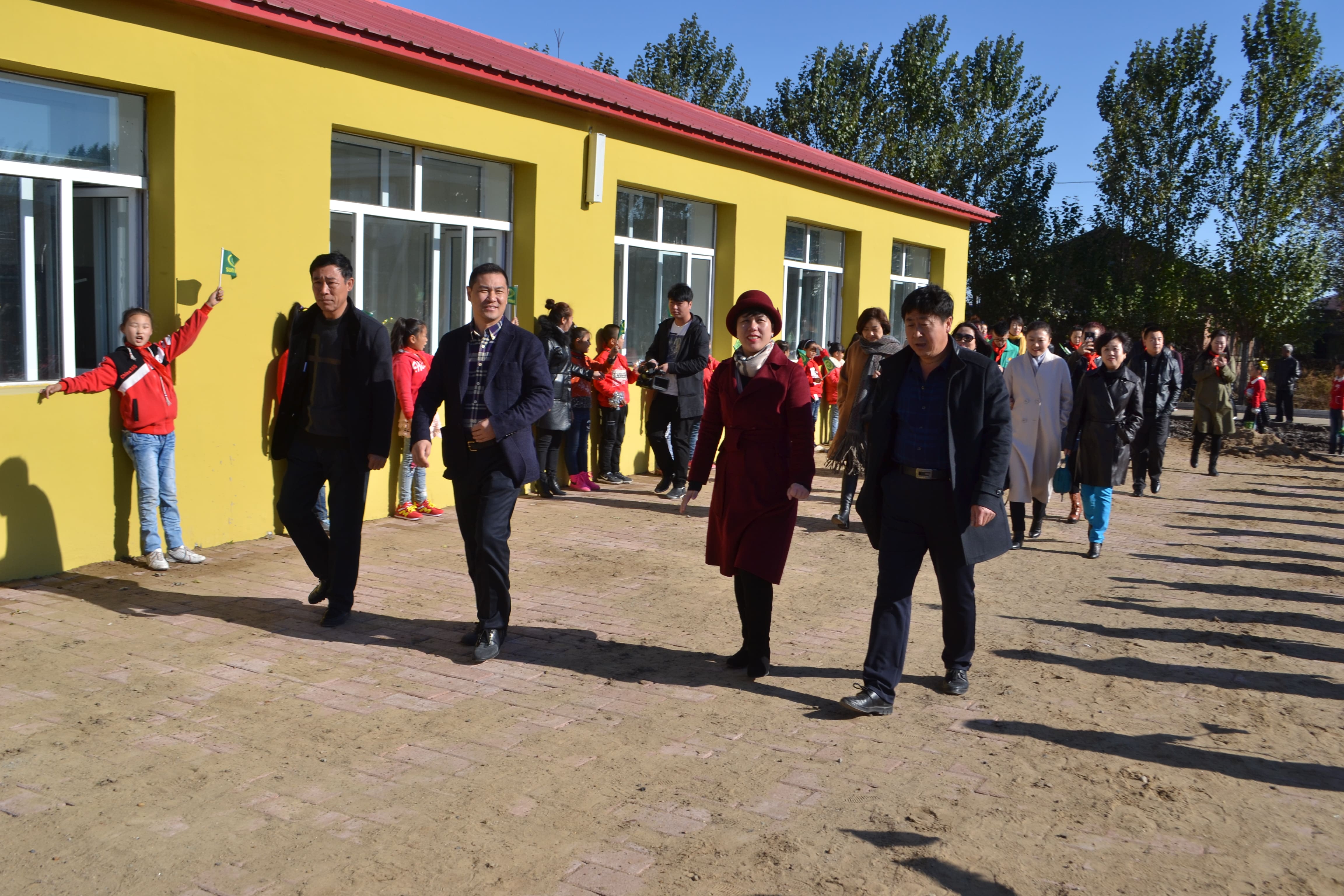 第71所 绥化市兰西县奋斗乡爱游戏·体育-爱游戏(中国)
蔡立影小学