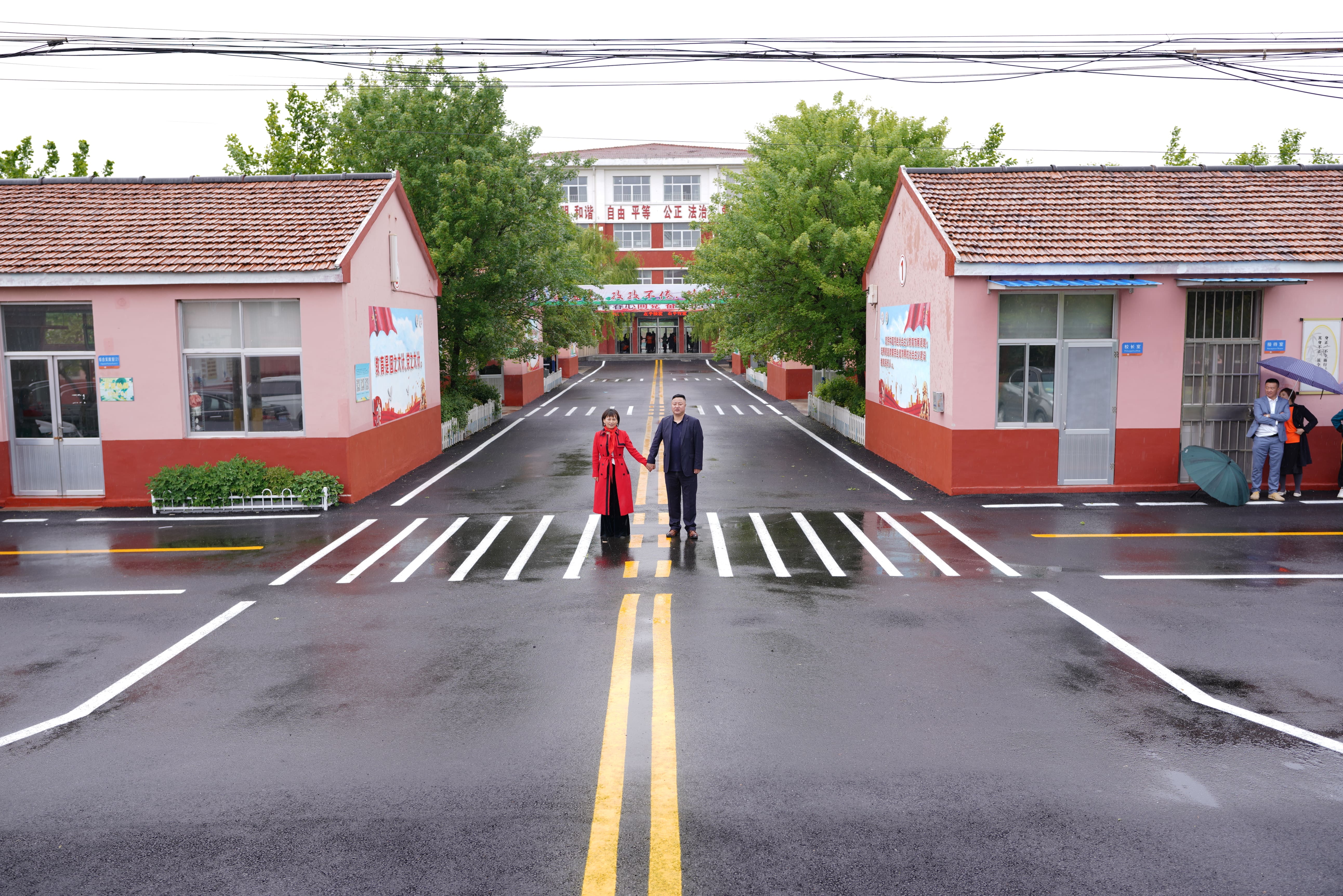 第213所 平度市崔家集镇崔家集爱游戏·体育-爱游戏(中国)
周玉洁小学