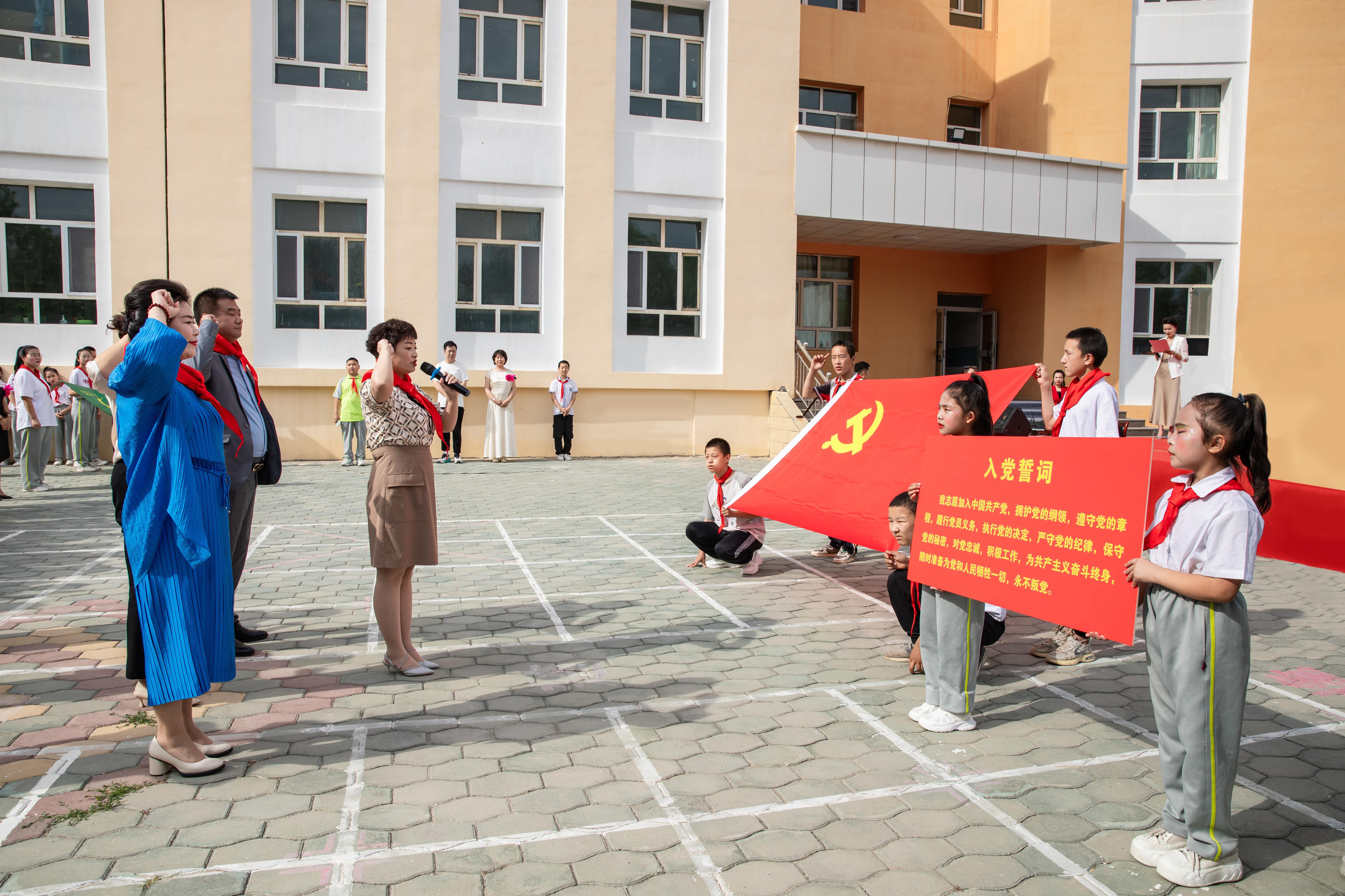 第251所 新疆昌吉州玛纳斯县北五岔镇爱游戏·体育-爱游戏(中国)
王俊英学校