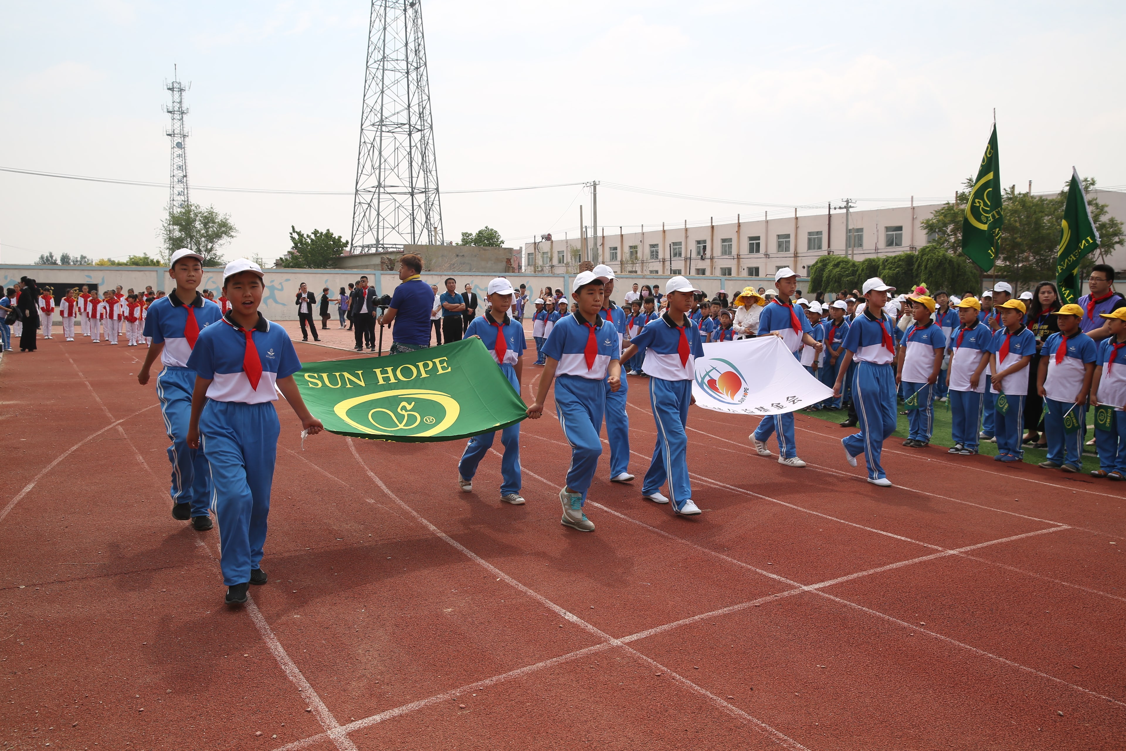 第98所 阜新市彰武县二道河子爱游戏·体育-爱游戏(中国)
佟玲小学