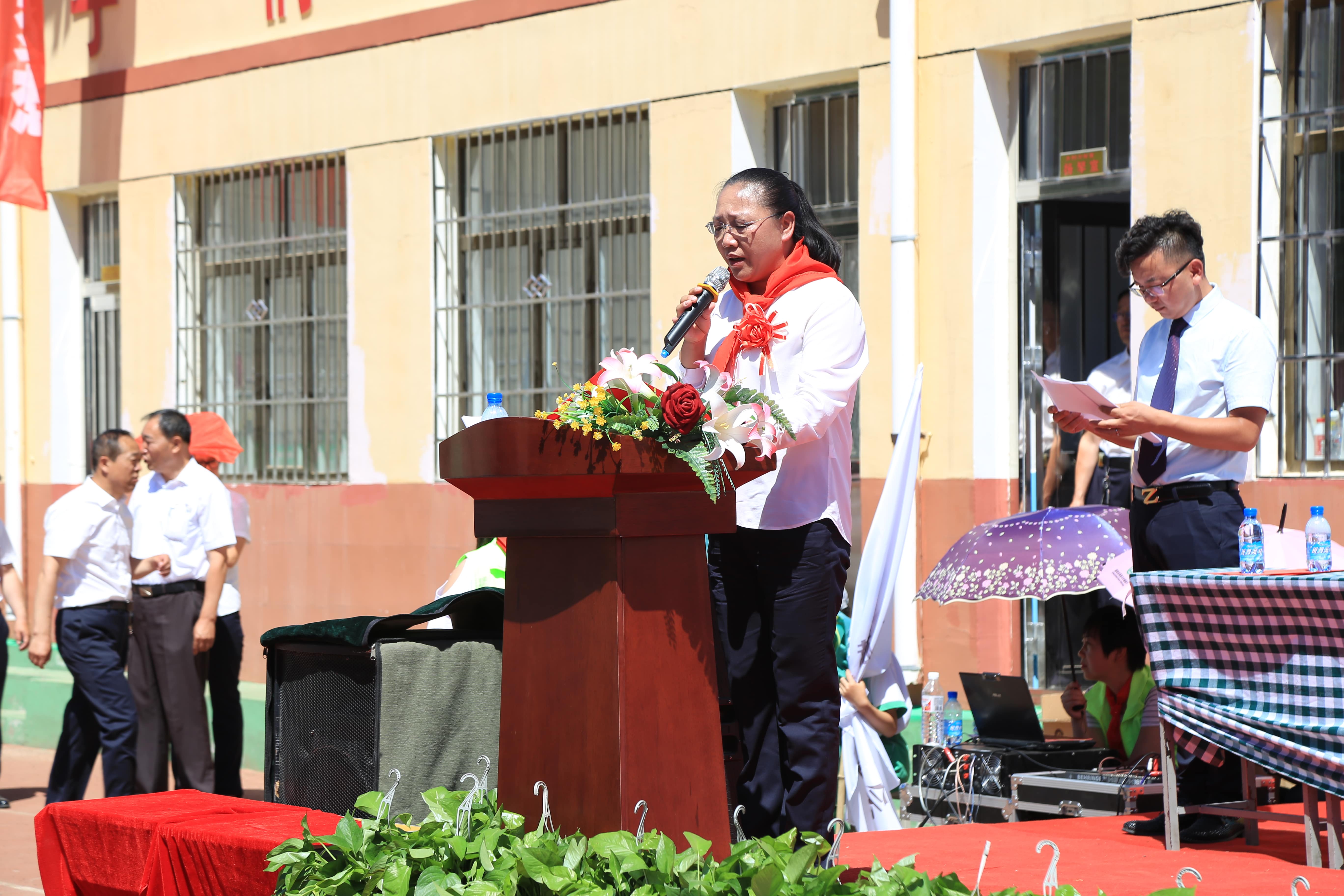 第157所 固阳县团结巷爱游戏·体育-爱游戏(中国)
刘金萍小学